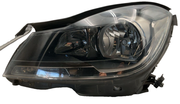 2012-2015 MERCEDES C-CLASS Headlamp Assembly Left 204 Type Halogen OEM - Image 3