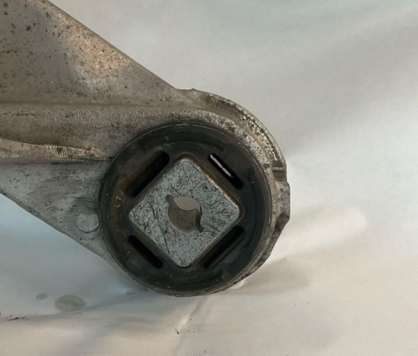 15 TESLA S Crossmember/cradle/undercarriage - Image 5