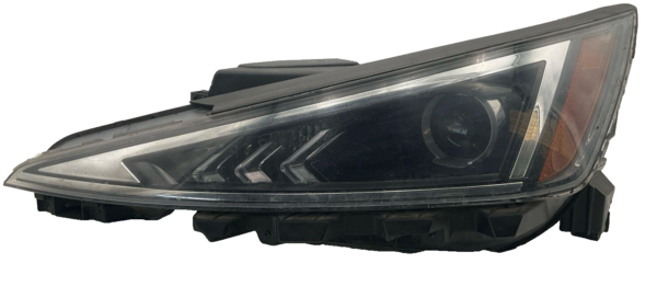 2017-2019 HYUNDAI ELANTRA Left Driver Side Halogen Headlamp Assembly OEM