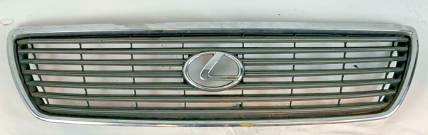 2001-2004 LEXUS LS430 Grille OEM 5311250090 - Image 3