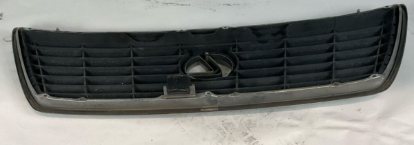 2001-2004 LEXUS LS430 Grille OEM 5311250090 - Image 4