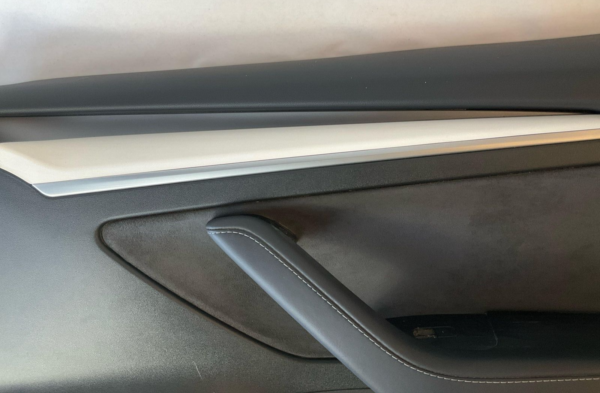 2023 Tesla Model 3 Passenger side front door trim in black - Image 4