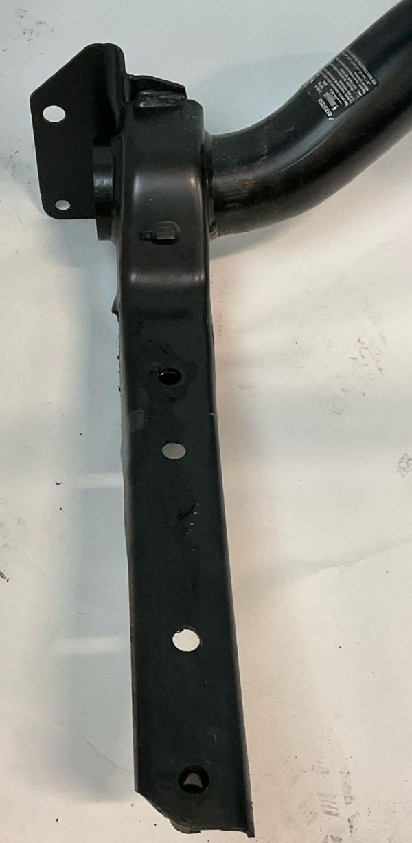 2020-2024 CHEVY SILVERADO 2500 Trailer Towing Hitch OEM - Image 3