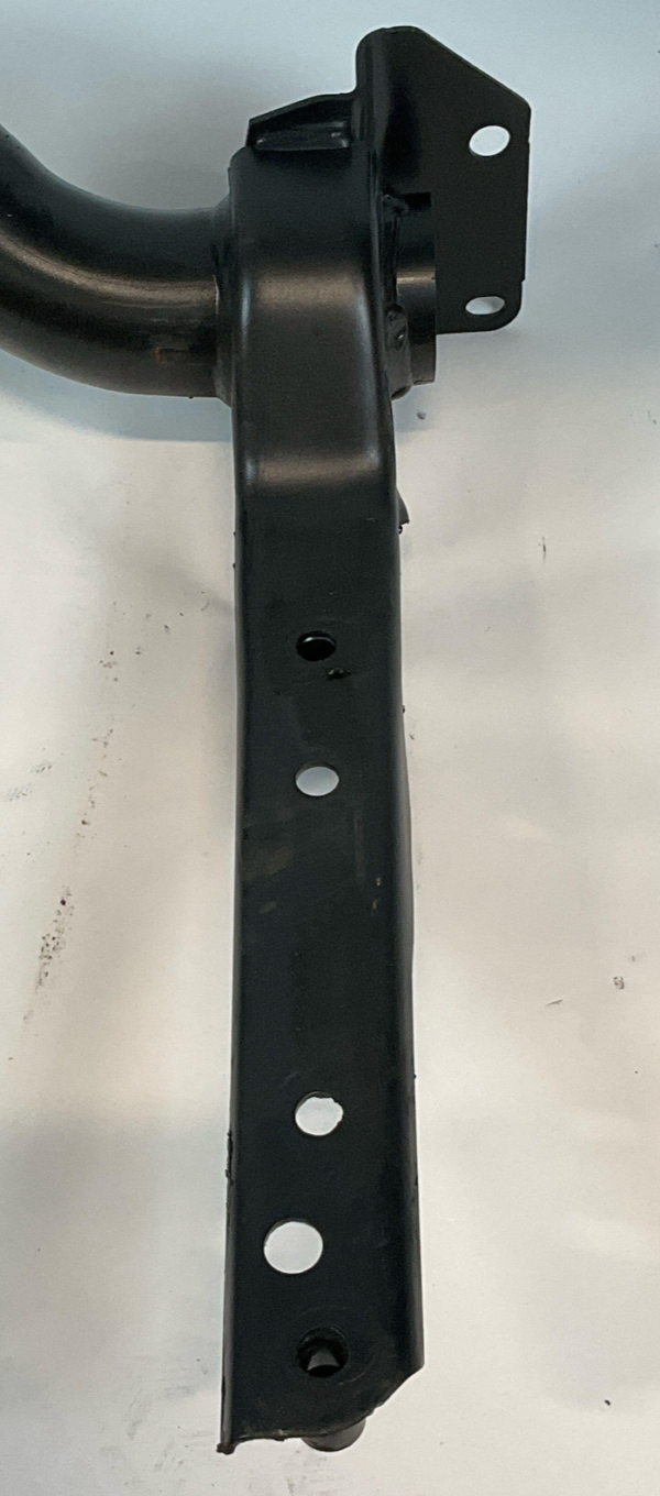2020-2024 CHEVY SILVERADO 2500 Trailer Towing Hitch OEM - Image 4
