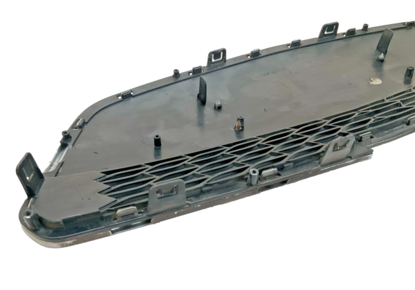 2013-2015 CHEVY SPARK Grille Center NO Fog Lamps With Lic. Plate Bracket - Image 5