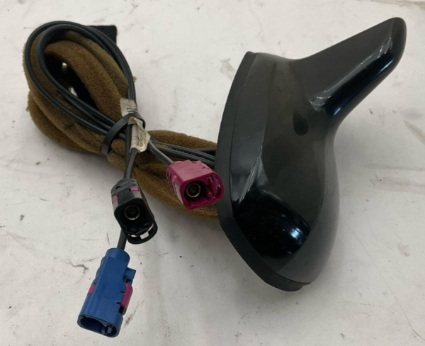 2010-2015 MERCEDES C-CLASS Antenna Roof Shark Fin Radio Antenna Black B772 OEM - Image 3