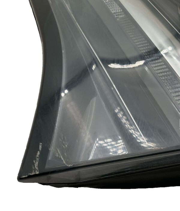 2021-2023 TESLA MODEL 3 Tail Light Assembly Right Passenger Tail Light Lid Mount - Image 2