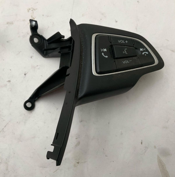 2015-2018 FORD FOCUS Cruise Control and Audio for Steering Wheel Sold as Pair - Image 3