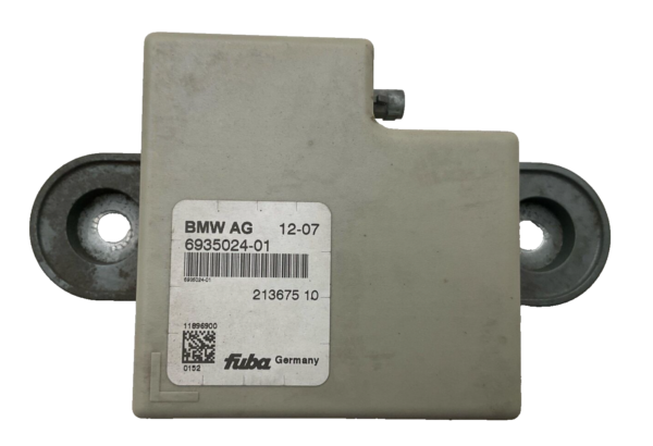 2008-2013 BMW X5 Chassis Brain Box Antenna Booster Module OEM 69350201 - Image 2