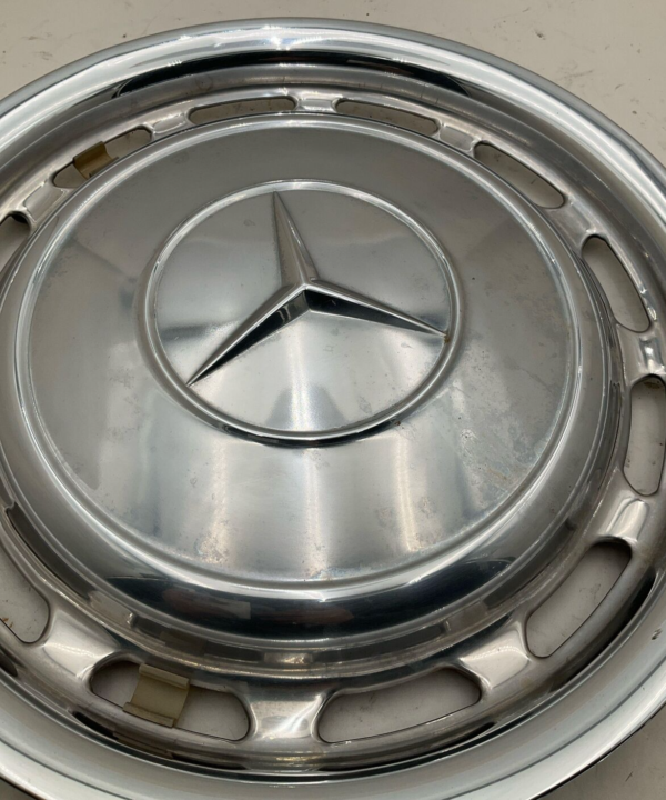 1972 MERCEDES 280 Center Hub Cap Used OEM Vintage - Image 3