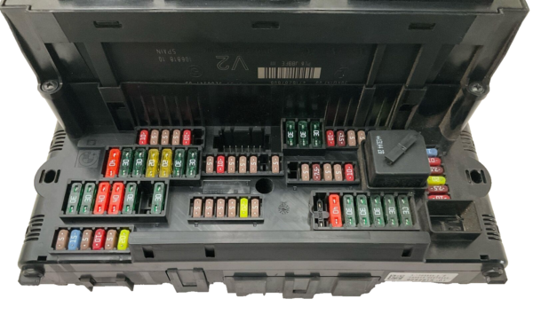 2011-2013 BMW 528I Cabin Fuse Box Fuse Relay Junction Box Power Distribution OEM - Image 2
