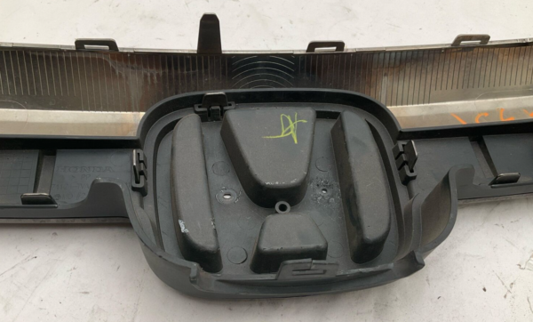 2018-2020 HONDA ACCORD Grille Used OEM 71111TVAA50 - Image 13