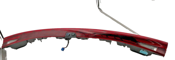 2021-2024 Hyundai Elantra Rear Center Tail Light Assembly OEM w/ Camera LED IQ