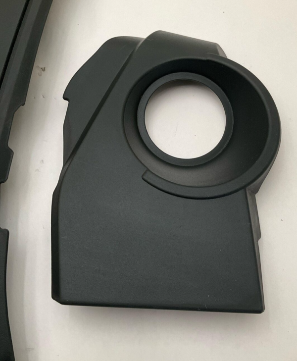 2013-2016 MERCEDES GL CLASS Engine Cover GL450 4.6 Engine Appearance Top Cover - Image 3