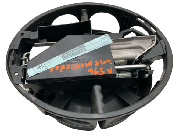 2013-2015 MERCEDES C-CLASS Jack Kit Tools With Orginal Casing - Image 2