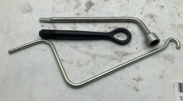 2017-2018 TOYOTA PRIUS Jack Kit Tools Only No Scissor Lift Included - Image 2