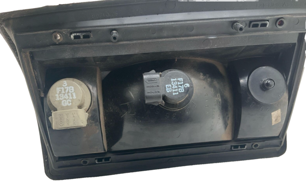 1992-2004 FORD VAN E250 Tail Light Assembly Right Passenger Side OEM - Image 3