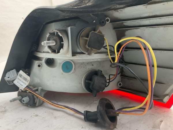 2015-2018 FORD FOCUS Tail Light Assembly Left Driver Side Body Mounted OEM - Image 7