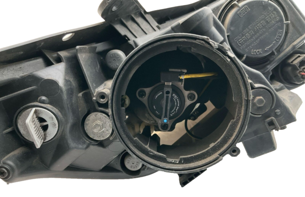 2011-2013 KIA OPTIMA Headlamp Assembly Left Driver Side OEM - Image 9