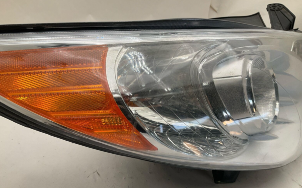 2011-2014 HYUNDAI SONATA Headlamp Assembly Right Passenger Side OEM Halogen - Image 3