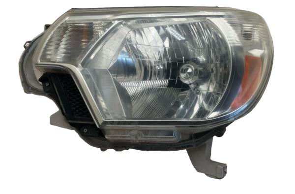 2012-2015 TOYOTA TACOMA Headlamp Assembly Left Driver Side OEM Halogen