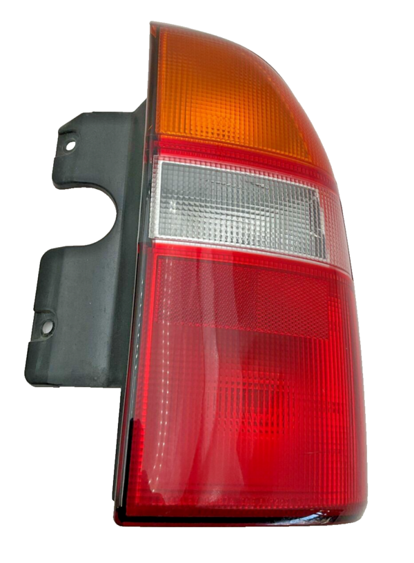 1999-2004 CHEVY GEO TRACKER Tail Light Assembly Right Passenger Side OEM