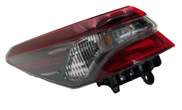 2018-2024 TOYOTA CAMRY Tail Light Assembly Left Driver Side Quarter Panel Mount
