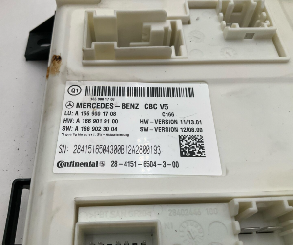 2006-23013 MERCEDES GL CLASS Chassis Brain Front Right Relay Fuse Box Computer