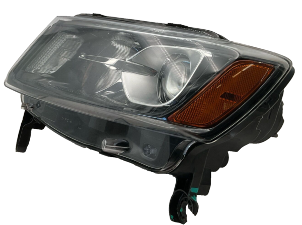 2014-2016 Jeep Grand Cherokee Halogen Left Headlight OEM T984588 - Image 6